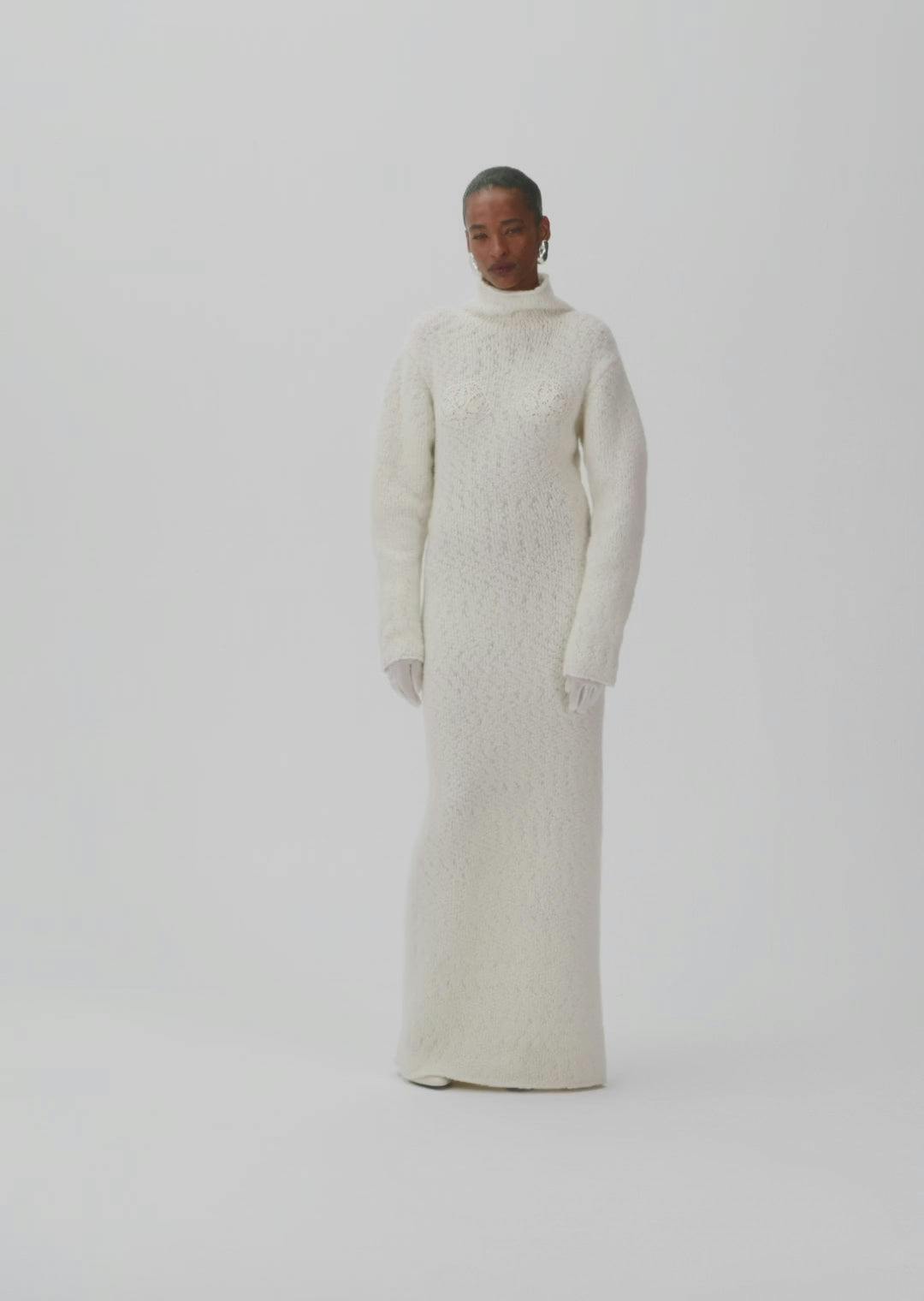 AW24 KNITWEAR 04 DRESS CREAM